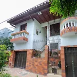 Ayenda Sarayu House