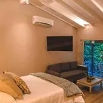Apto Br Suites 6 Min De Provenza, Encanto Natural