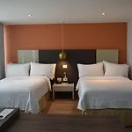 Hotel Holiday Inn Express & Suites Medellin By Ihg