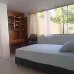Habitacion Laureles La Castellana 2
