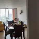 El Poblado, Medellin Con Piscina, Gym, Comodo, Linda Vista.