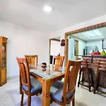 Casa Ideal Medellin, Amplia, Calida Y Estrategica