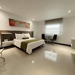 Hotel Loyds