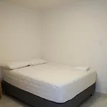 Home Aris Apartments 201