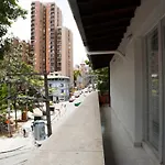 Home Aris Apartments 201
