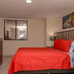 The 9\'S Apartahotel