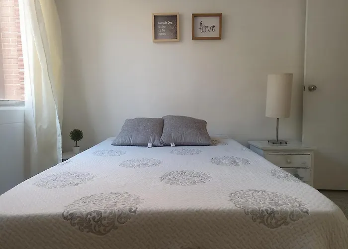 Habitacion Laureles La Castellana 2