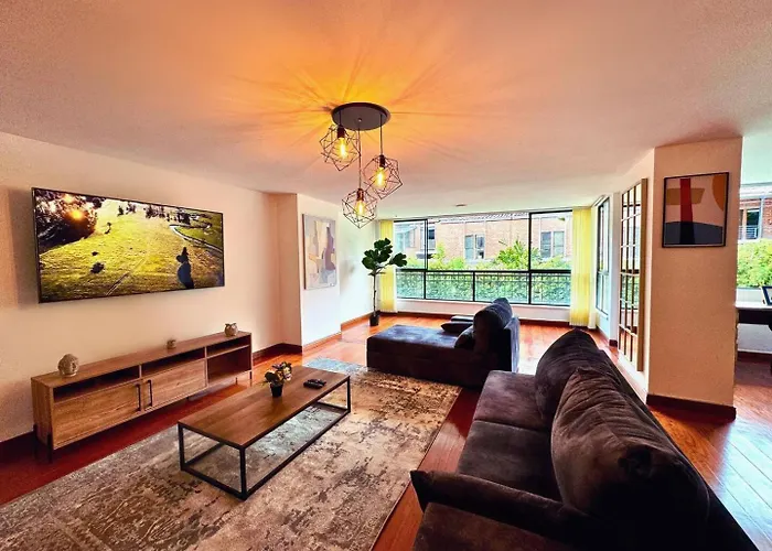 5Br 2,497 Sqft Pool By El Tesoro Mall