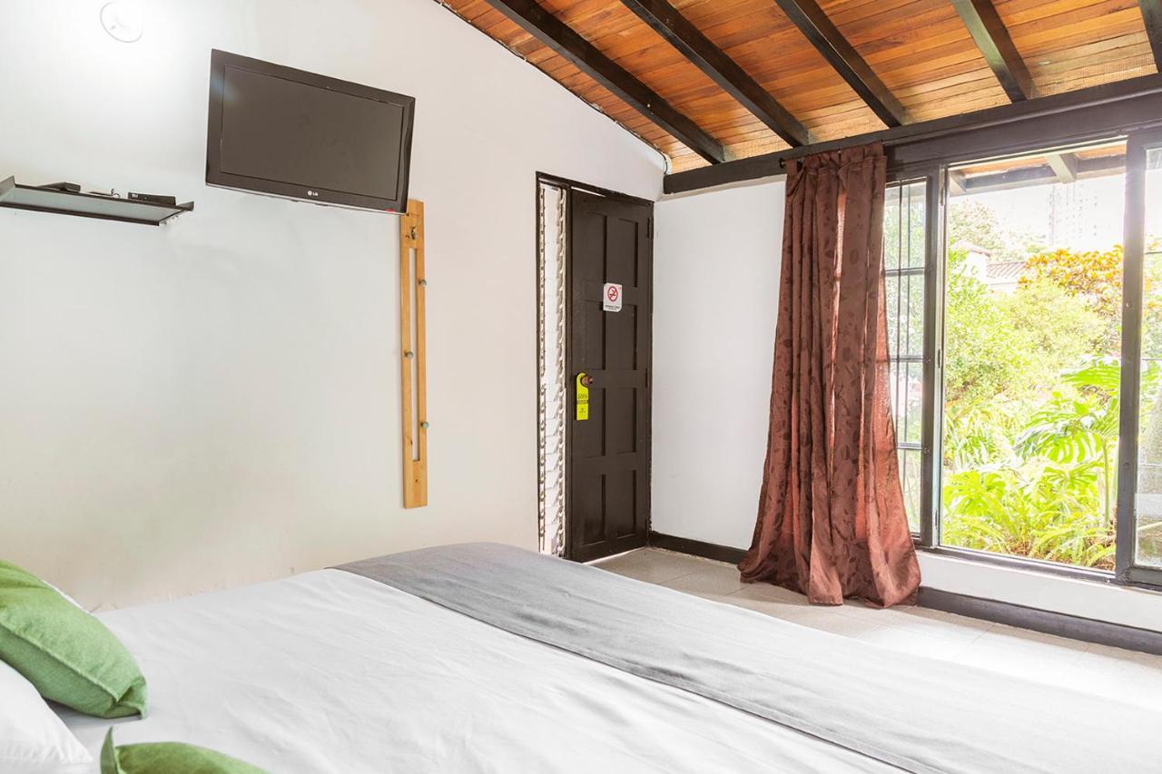 Premium Real 3* Medellin
