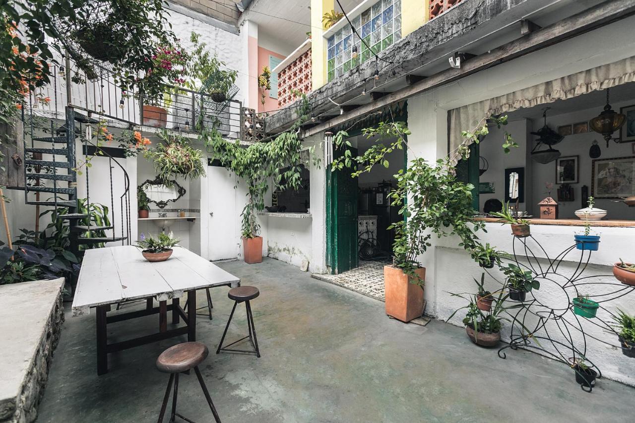 Florentina Symbiosis Hostel *