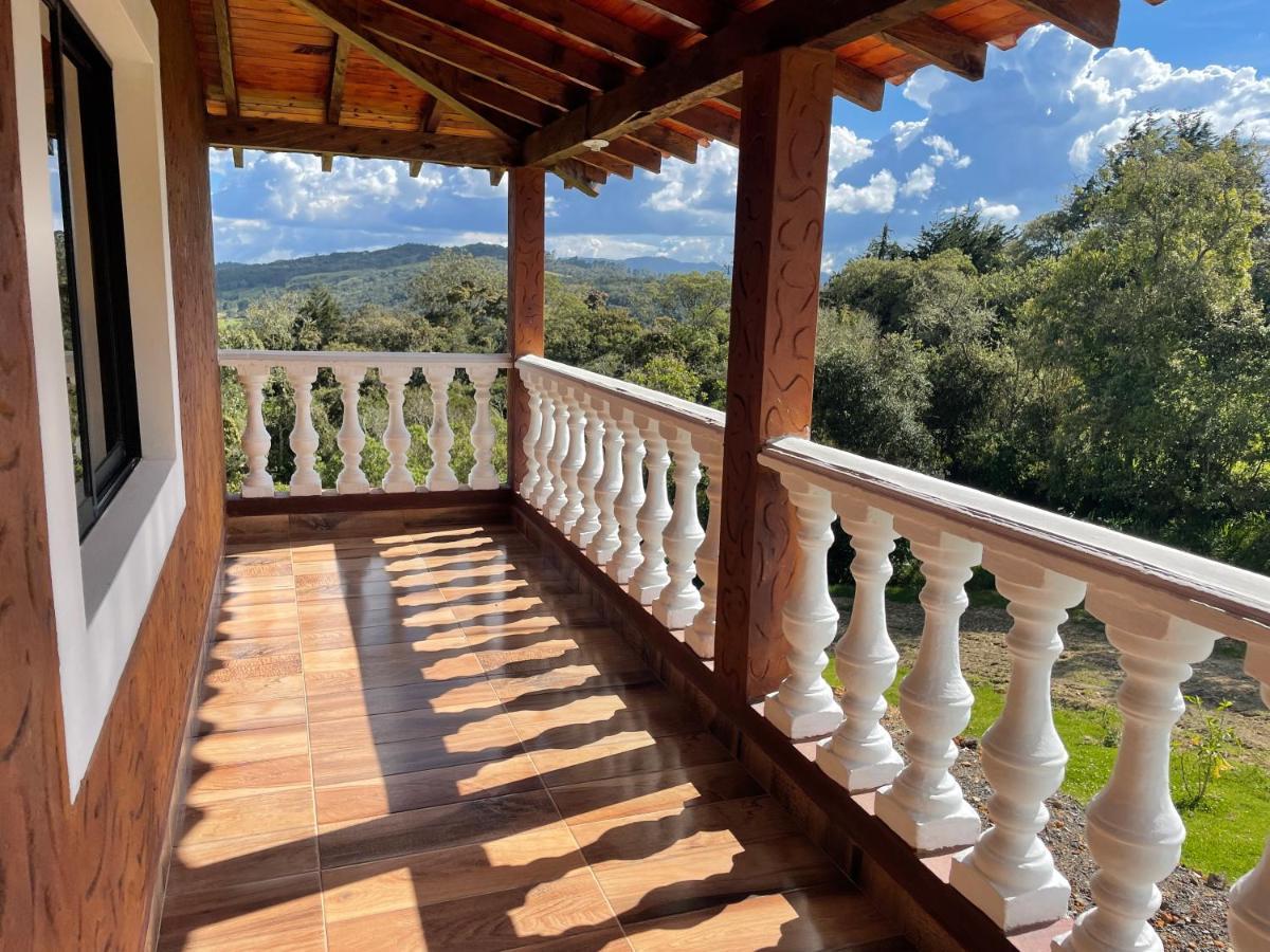 Finca vista verde hostal mágico! Сasa de vacaciones Medellín