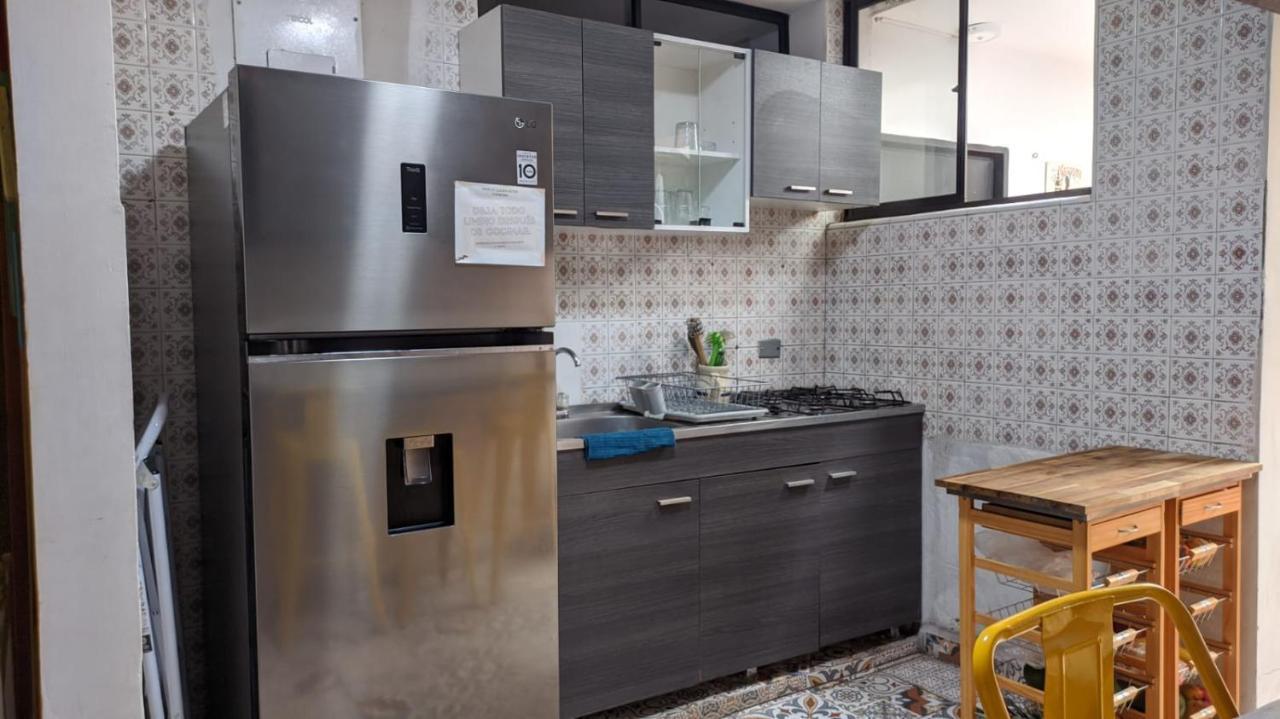 Casa Tuvia Parque Hostel