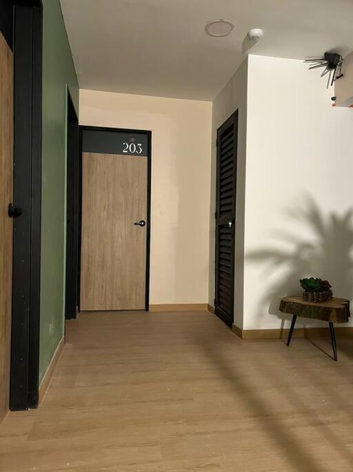 Amoblado Cerca Centro Eventos La Macarena Nid203 By Roots Apartamento
