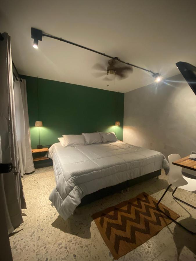 Guest house Casa Mosaiko- Parque Poblado Medellin