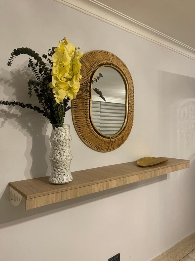 Lindo Y Nuevo Alojamiento Laureles, Privada Homestay