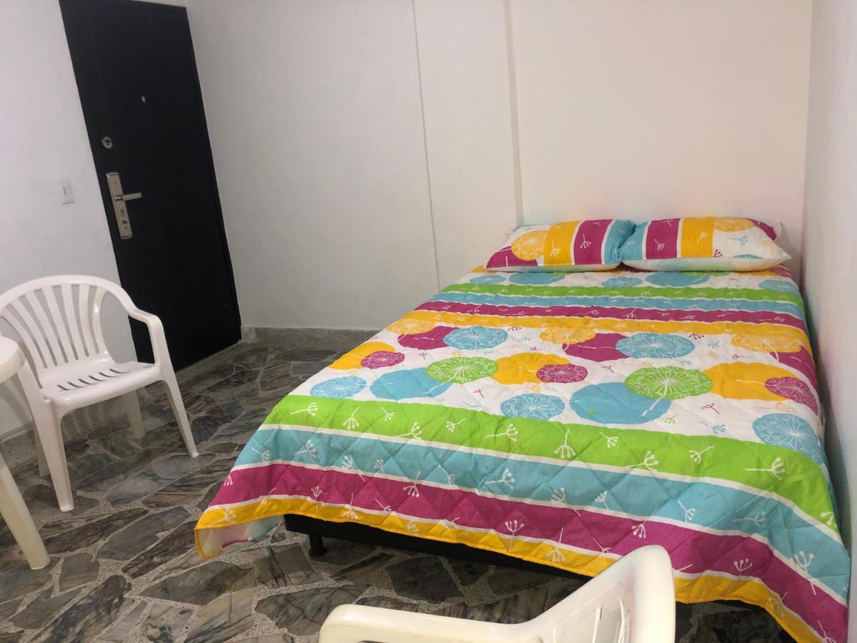 Apartamento Comodo En Laureles , Centrico Y Bien Ubicado 201 * Medellín
