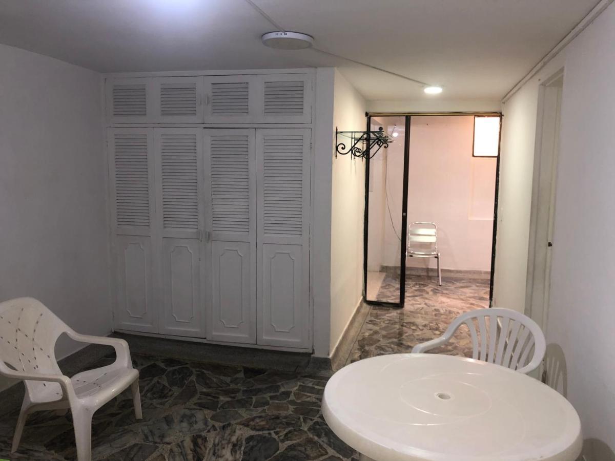 Apartment Apartamento Comodo En Laureles , Centrico Y Bien Ubicado 201 Medellin