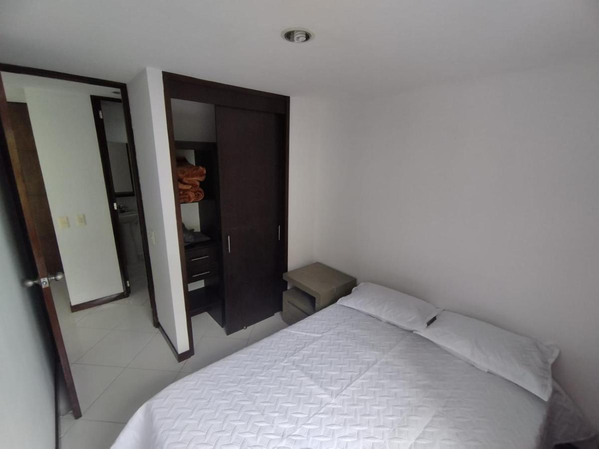 Guayacanes De San Diego Apartment *