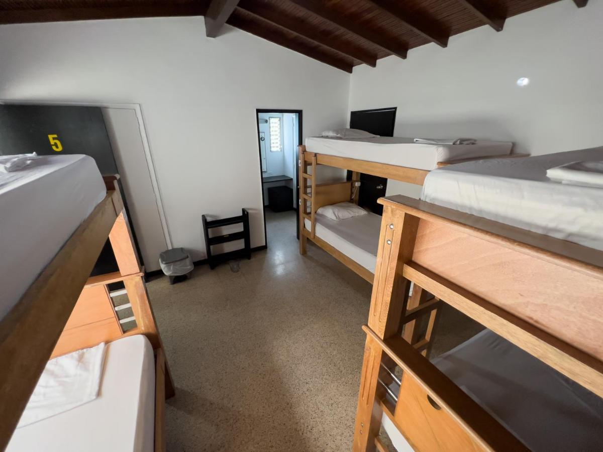 Hostel Rock *