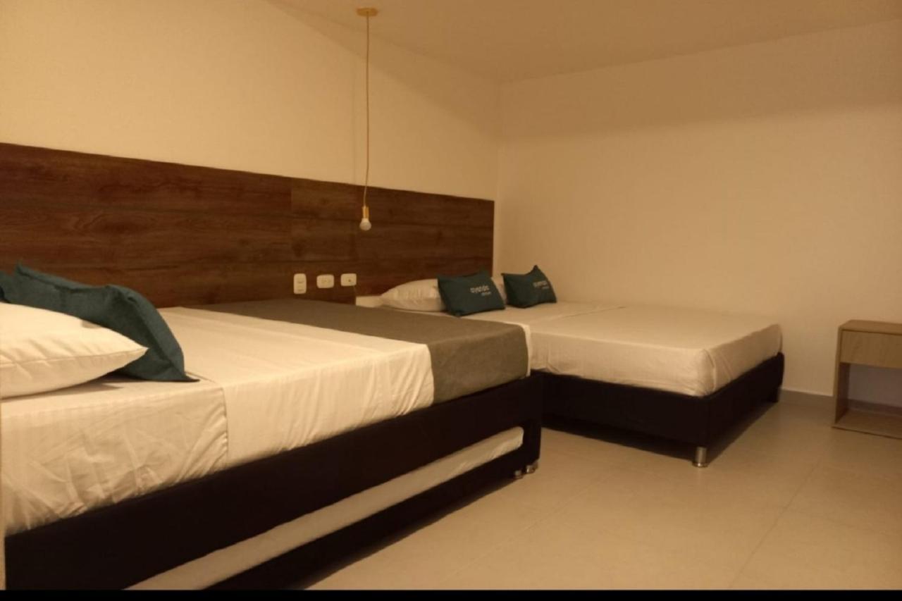Colombia Avenida 3*