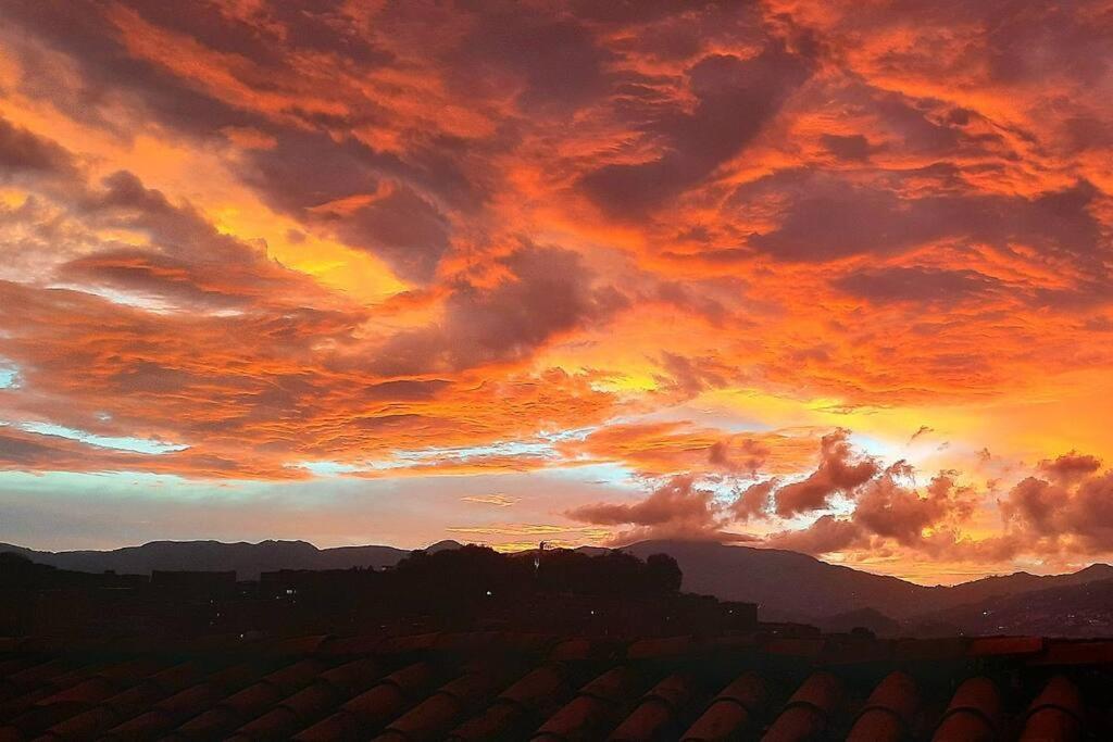 Terraza Y Vista, Poblado A 5min. Medellin