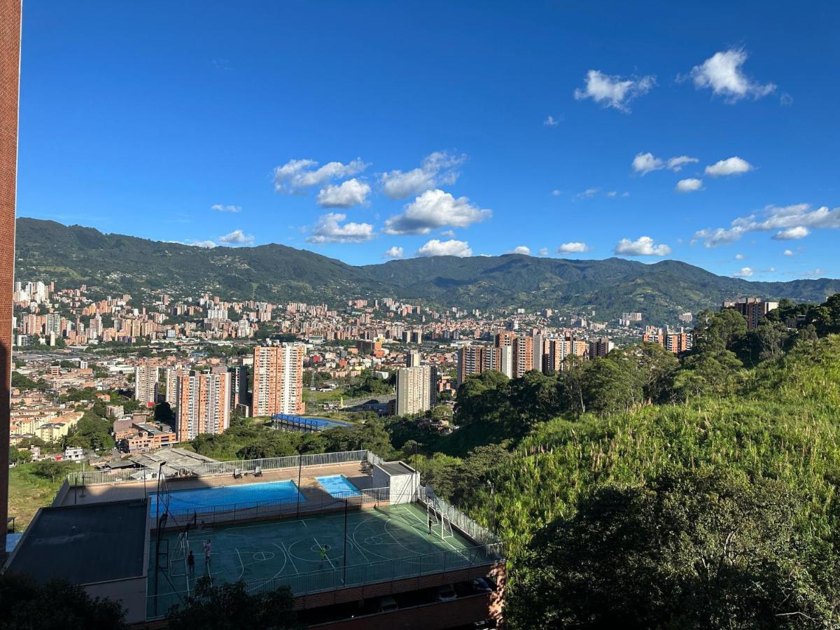 Hermosa Vista A La Ciudad De Apartment Medellin