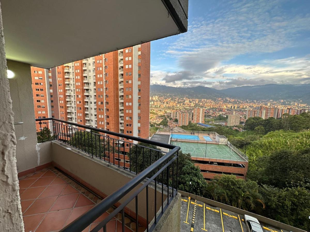 Hermosa Vista A La Ciudad De Apartment