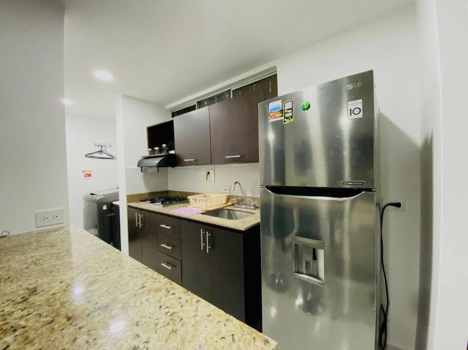Central Apto En Av Las Palmas, Poblado Apartment