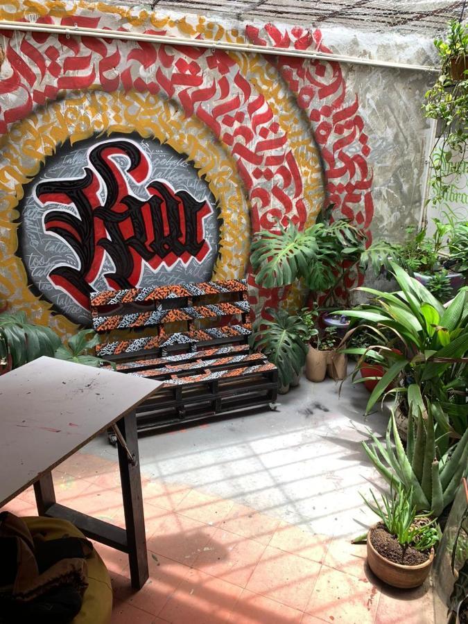 Homestay Casa Amplia Con Luminosas En Av. Principal Medellin