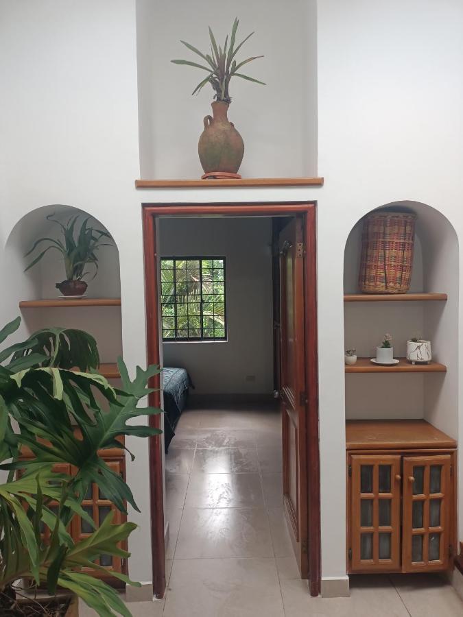 Casa Campestre Con Terraza 10 - San Lucas - El Poblado Casa de férias Medellín