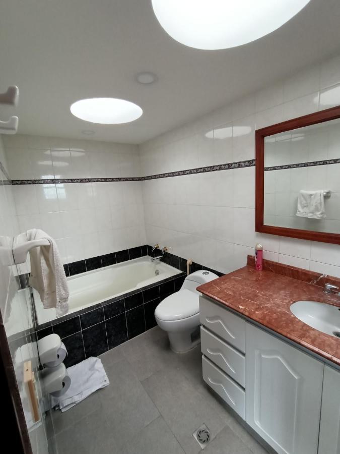 Casa Campestre Con Terraza 10 - San Lucas - El Poblado Casa de férias Medellín