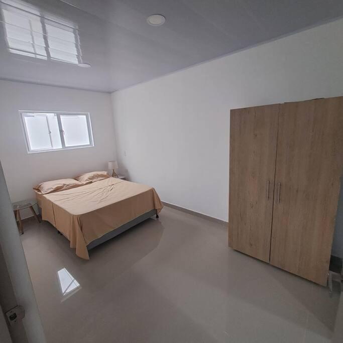 Casa En La Floresta! Apartment Medellin