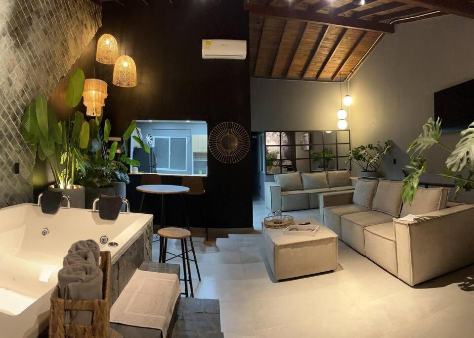 Poblado Park Manila Apartment *