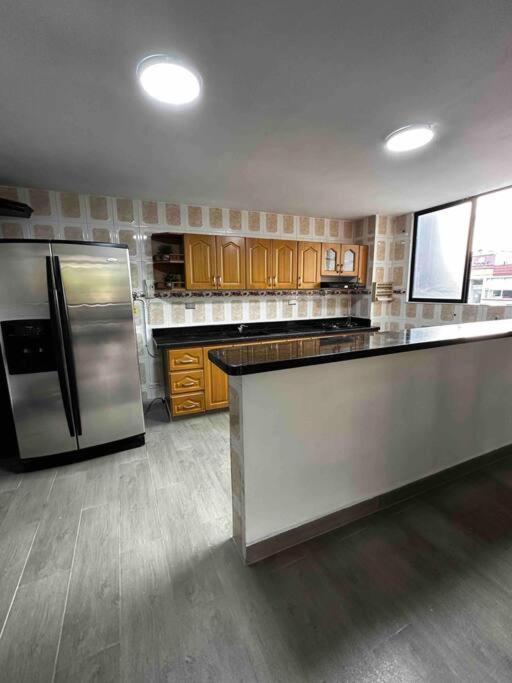 Apartment Penthouse W/ Jacuzzi In Lleras Park