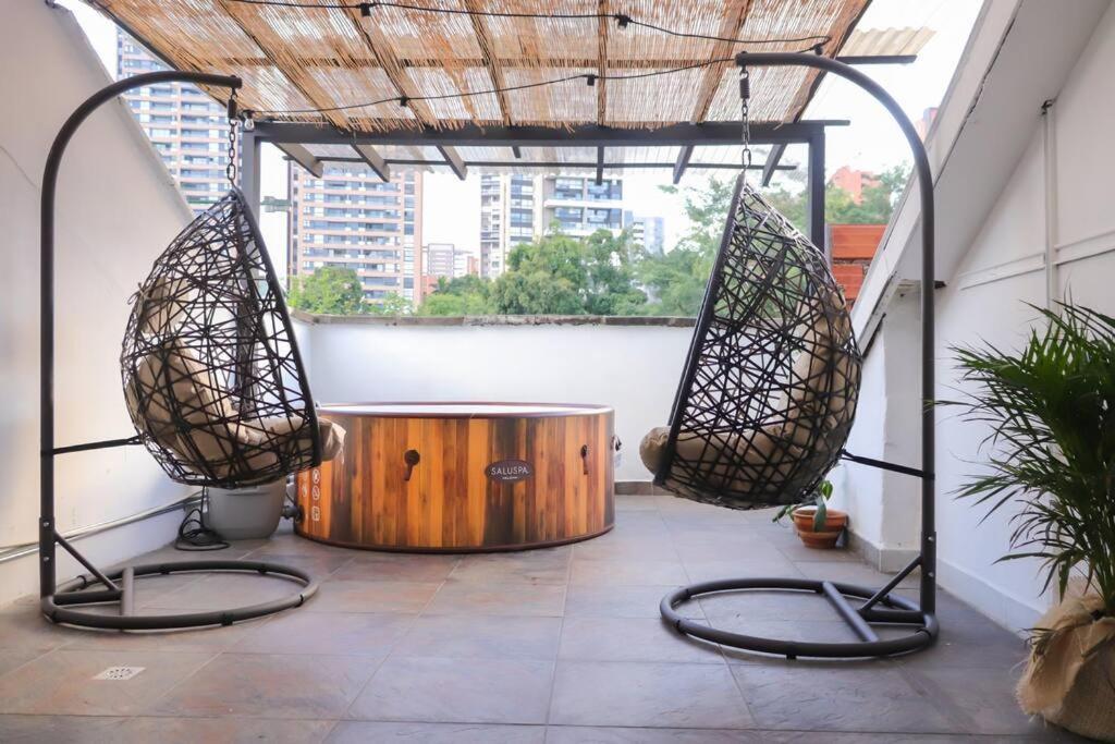 Apartment Penthouse W/ Jacuzzi In Lleras Park *