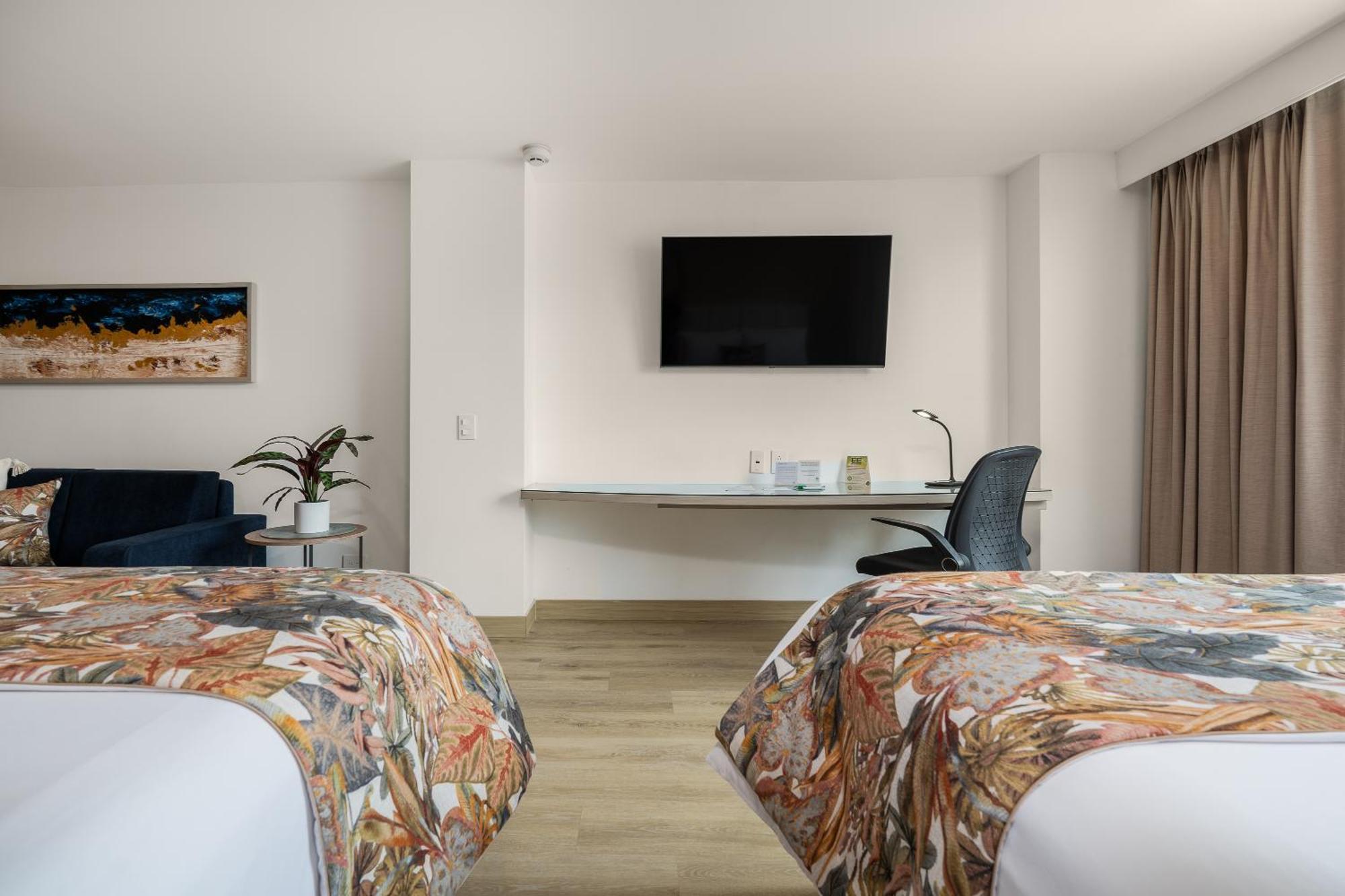 Novelty 4* Medellin