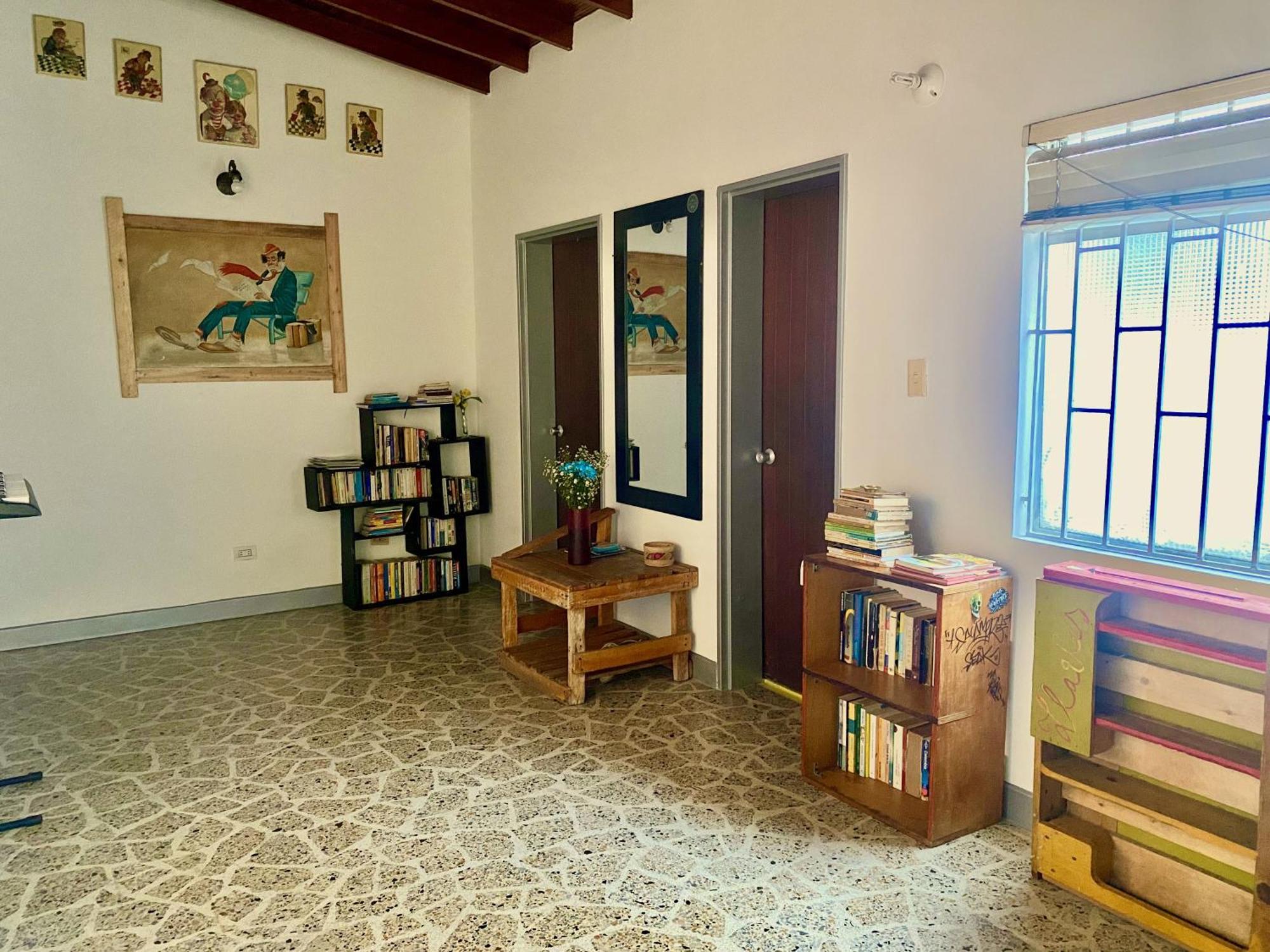 Casa Almarita - Hostal, Bar Y Restaurante Guest house Medellin