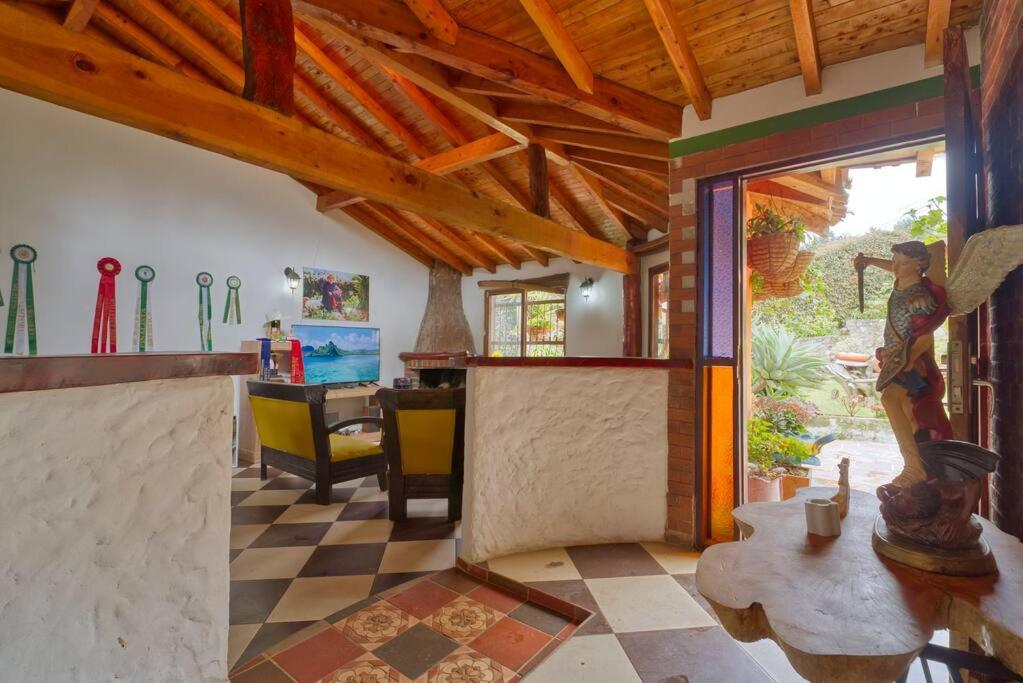 Hermosa Silletera En Holiday home Medellin