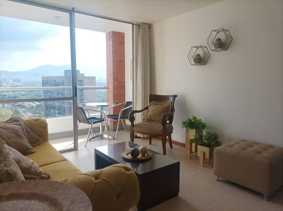 El Poblado, Con Piscina, Gym, Comodo, Linda Vista.
