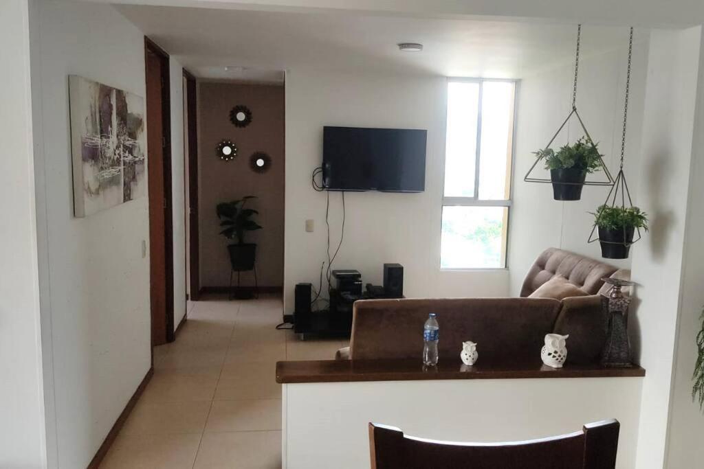 El Poblado, Con Piscina, Gym, Comodo, Linda Vista. Medellin
