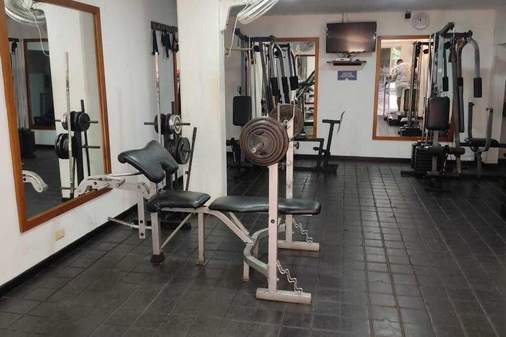 El Poblado, Con Piscina, Gym, Comodo, Linda Vista. Medellin