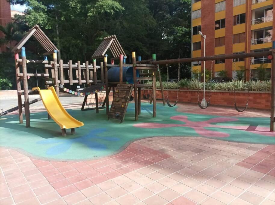 El Poblado, Con Piscina, Gym, Comodo, Linda Vista. *