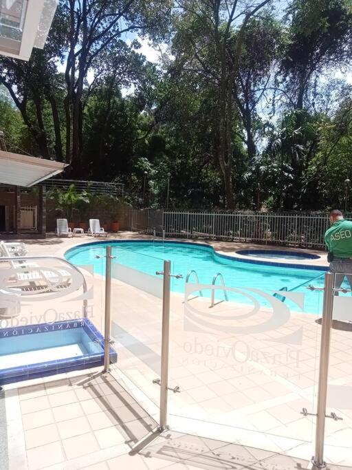 Apartment El Poblado, Con Piscina, Gym, Comodo, Linda Vista. Medellin