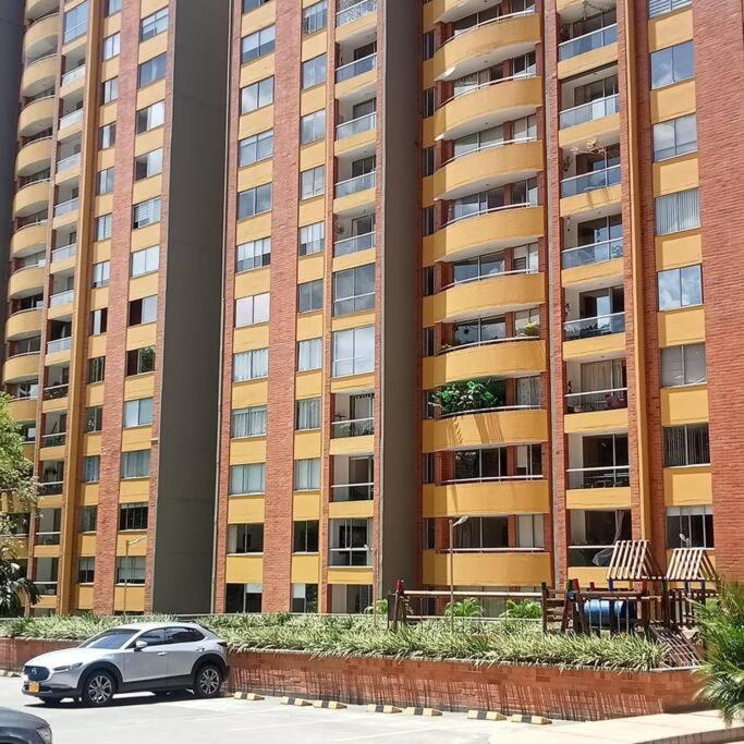 El Poblado, Con Piscina, Gym, Comodo, Linda Vista.