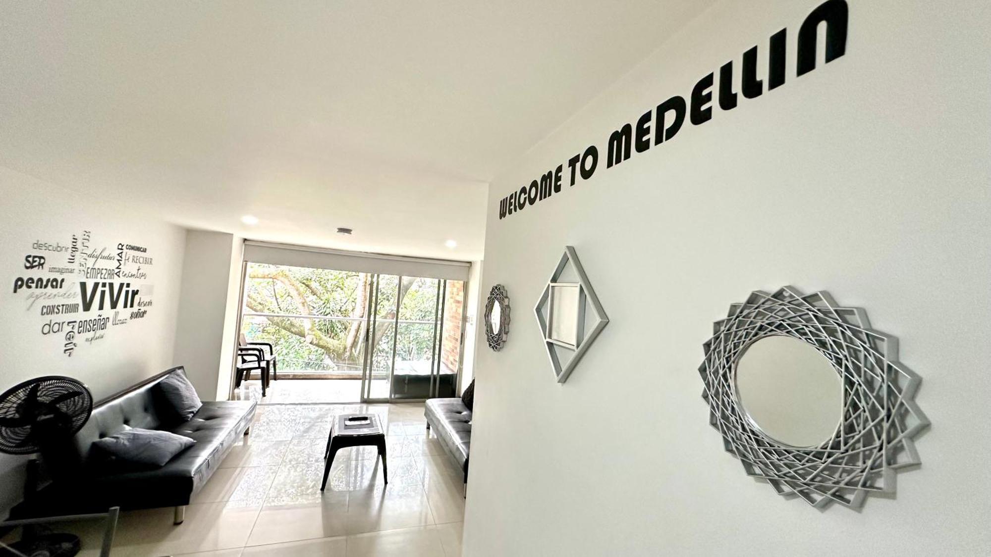 Apto Moderno En Laureles Medellín