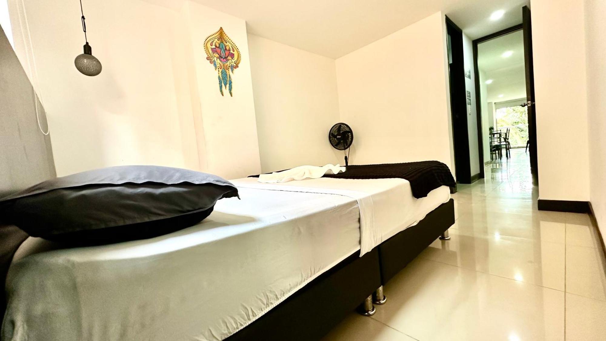 Apto Moderno En Laureles * Medellín