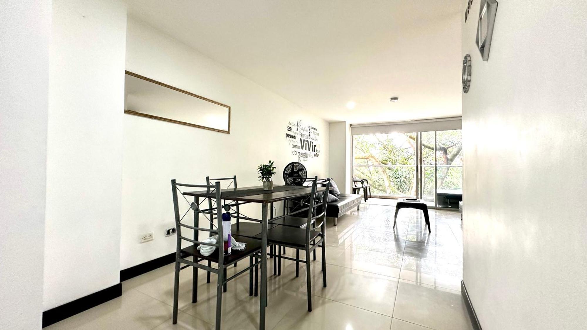 Apartamento Apto Moderno En Laureles *