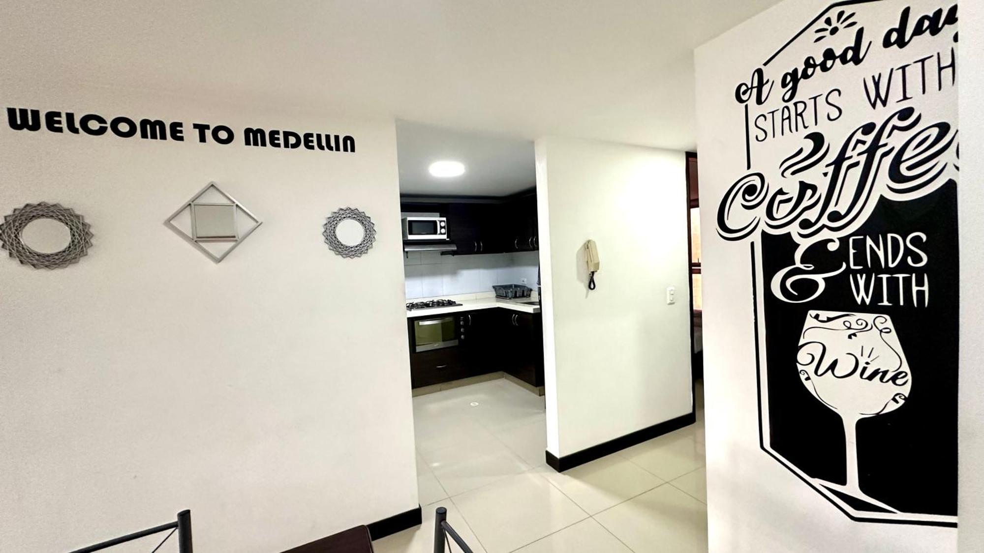 Apto Moderno En Laureles