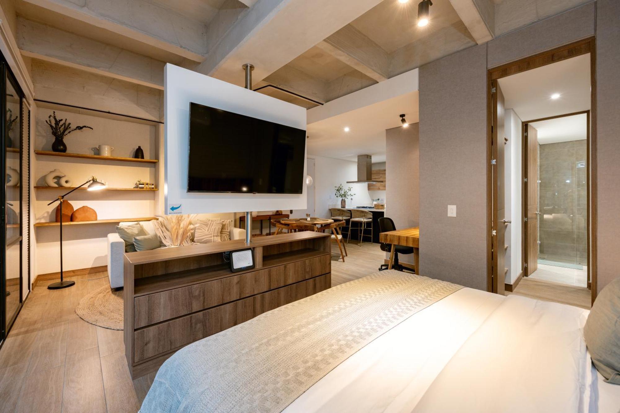 Brand New Loft 1br Balcony Apartment