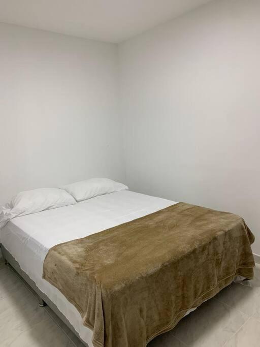 Apartment Apartamento En Laureles Medellin